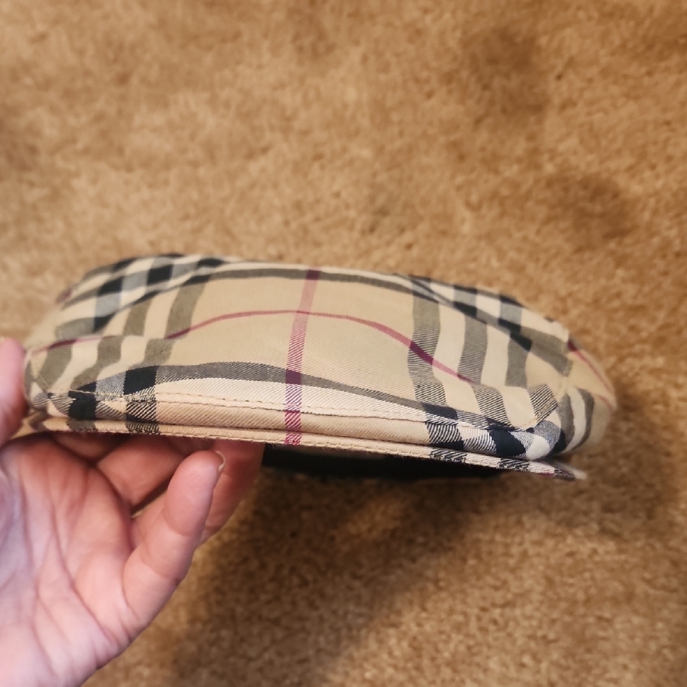 Burberry Newsboy Cap - Picture 4 of 11